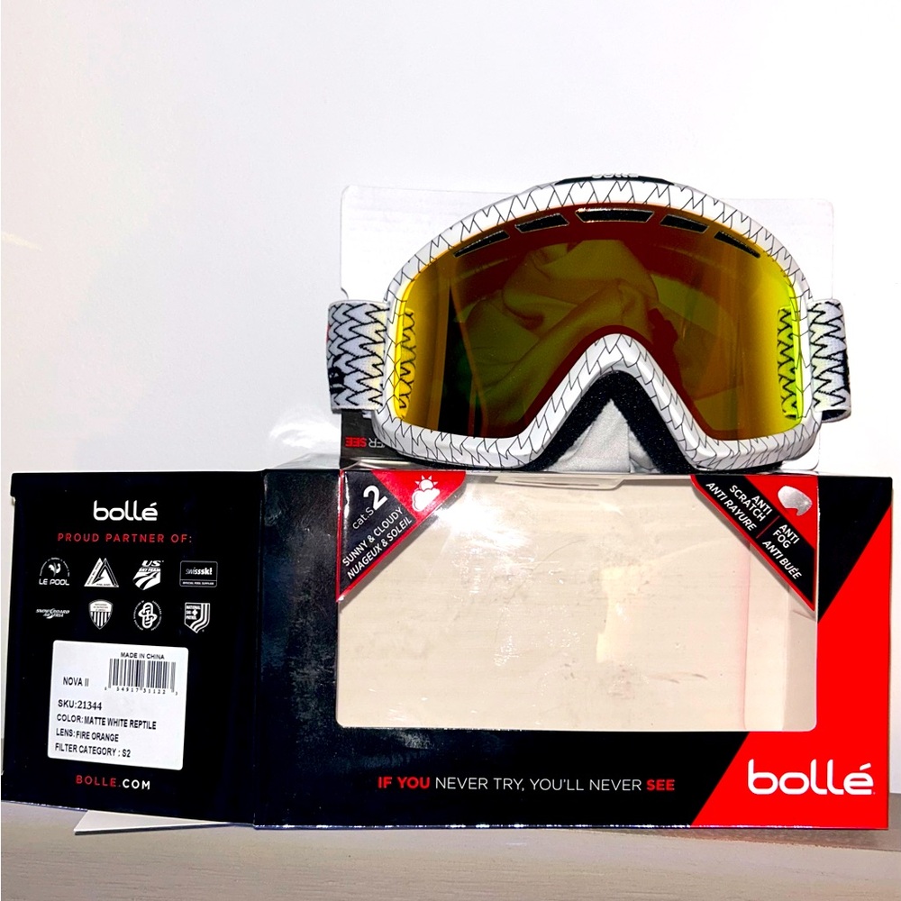 Bolle Ski Goggles New in Box